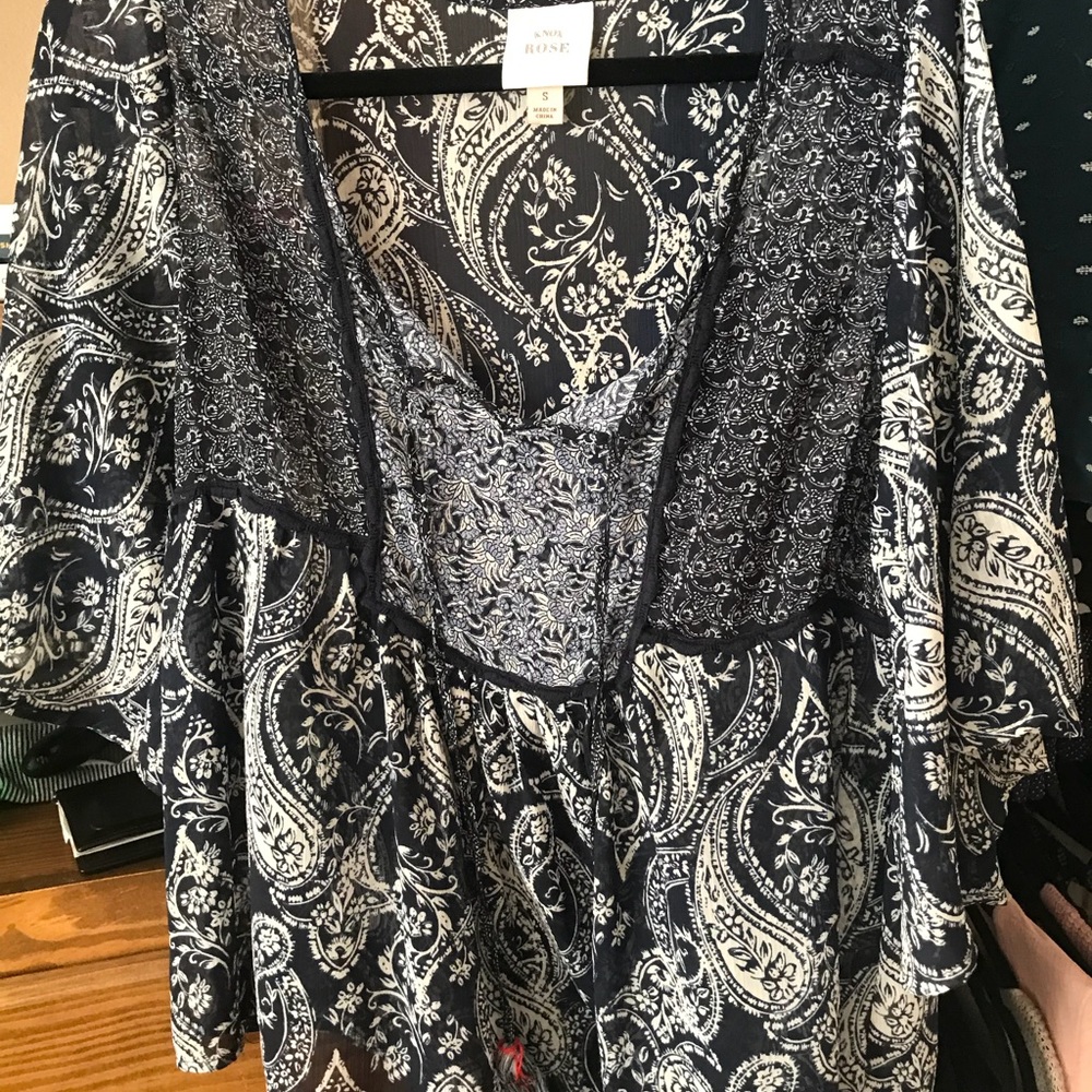 Knox rose bohemian top